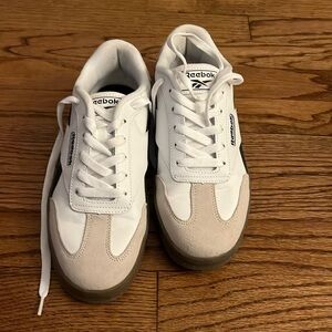 Reebok Sneakers Size 7 - worn once!